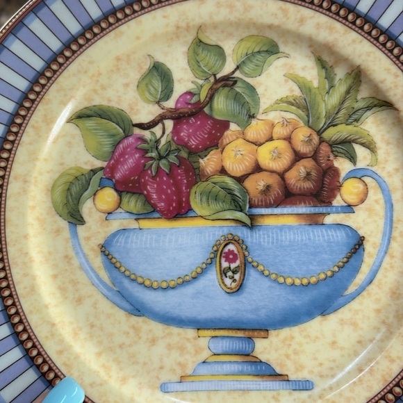 Set of 4 Porcelain 1855 Limoges Renaissance collection plates 7.75” dessert - Picture 11 of 14